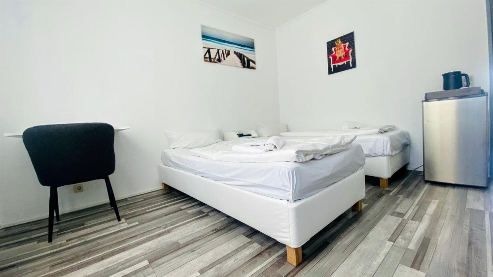 Room image 5